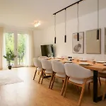 Wohnkultur - Fuer 10 Mit Garten Und 5 Schlafzimmern Wiesloch