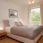 Wohnkultur - Fuer 10 Mit Garten Und 5 Schlafzimmern Lägenhet *