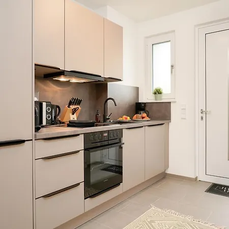 Wohnkultur - Fuer 10 Mit Garten Und 5 Schlafzimmern Wiesloch