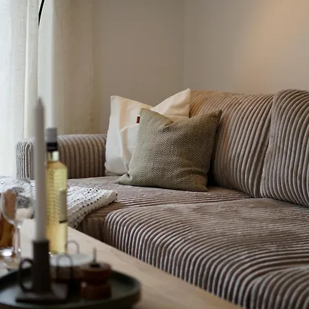 Wohnkultur - Fuer 10 Mit Garten Und 5 Schlafzimmern *